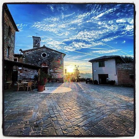 La Fattoria Montalcinello Affittacamere Chiusdino Esterno foto