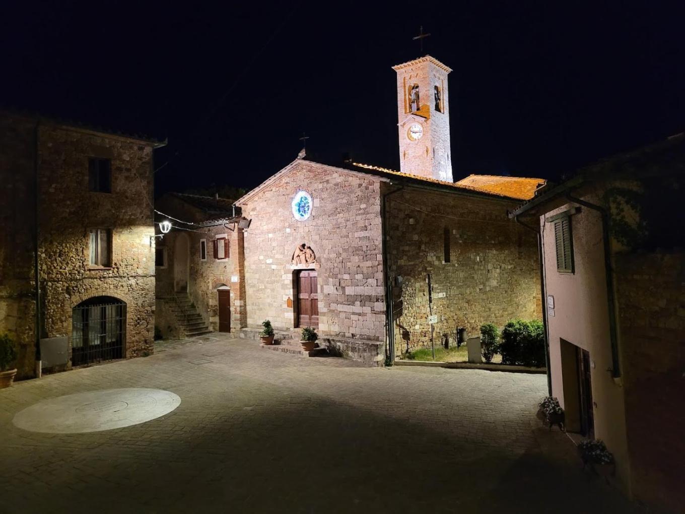 La Fattoria Montalcinello Affittacamere Chiusdino Esterno foto