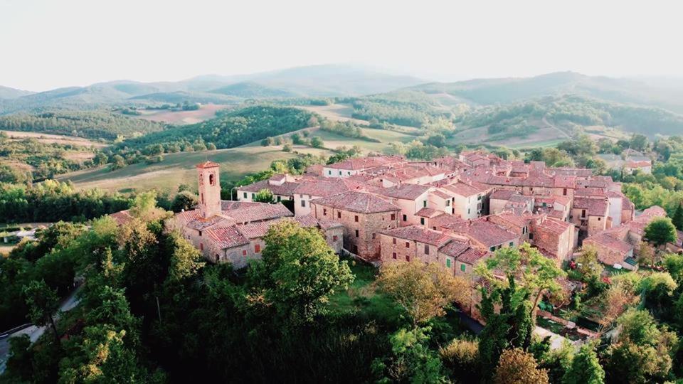 La Fattoria Montalcinello Affittacamere Chiusdino Esterno foto