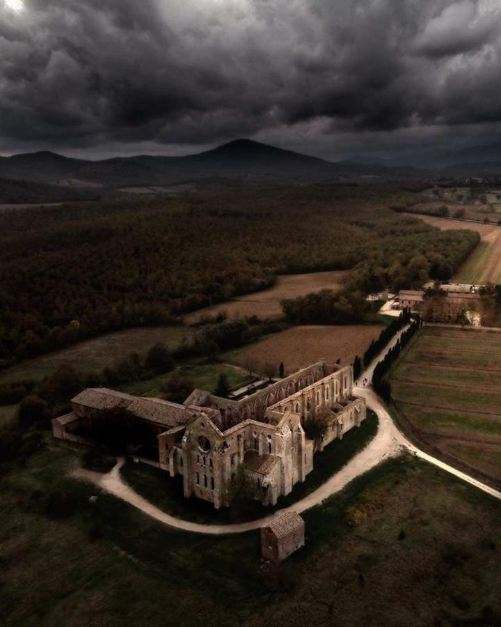 La Fattoria Montalcinello Affittacamere Chiusdino Esterno foto